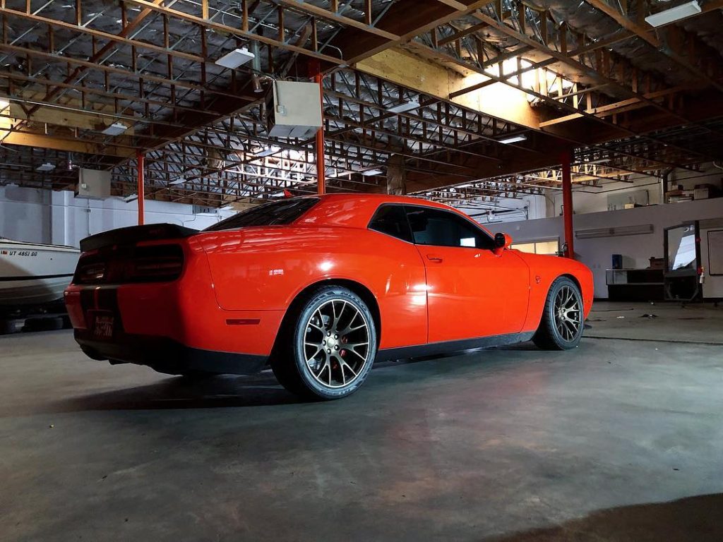 Dodge Challenger Side